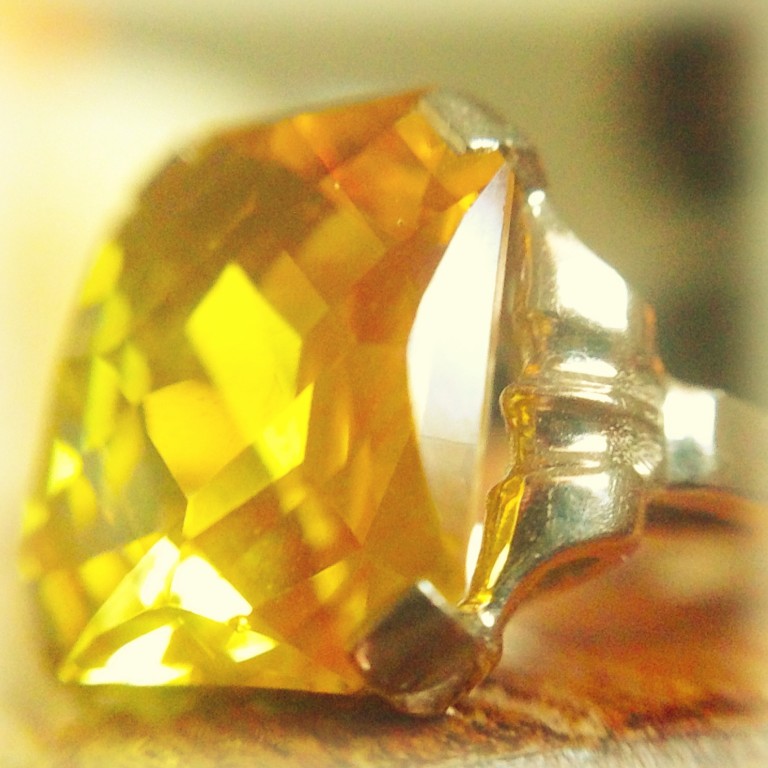 The meaning of the November birthstone and other facts about Topaz