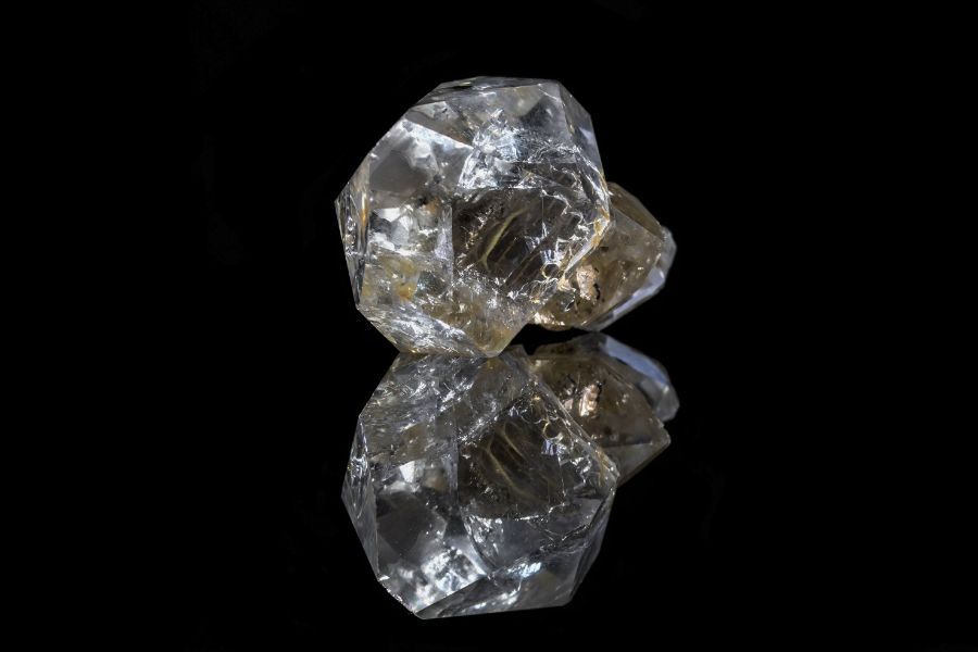 Hermiker Diamond meaning uses and properties